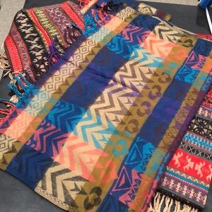 Shawl or scarves